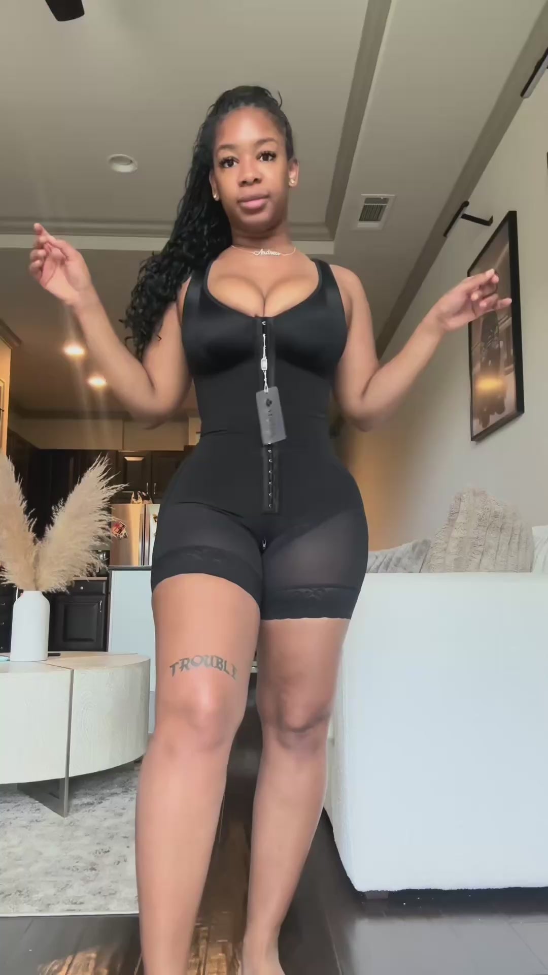 Naveo Fajas Shapewear video