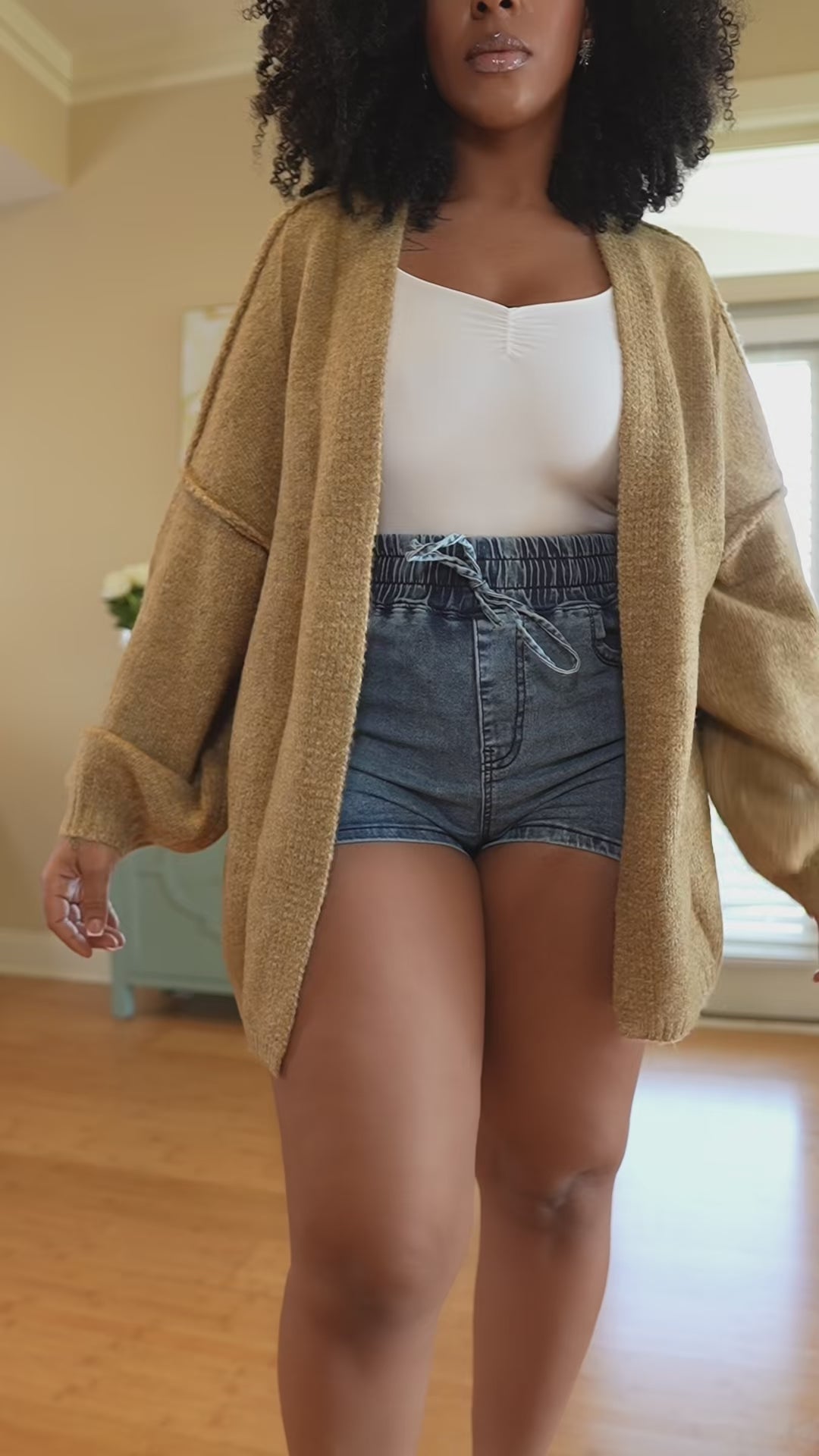 Naveo's Knit Cardigan video