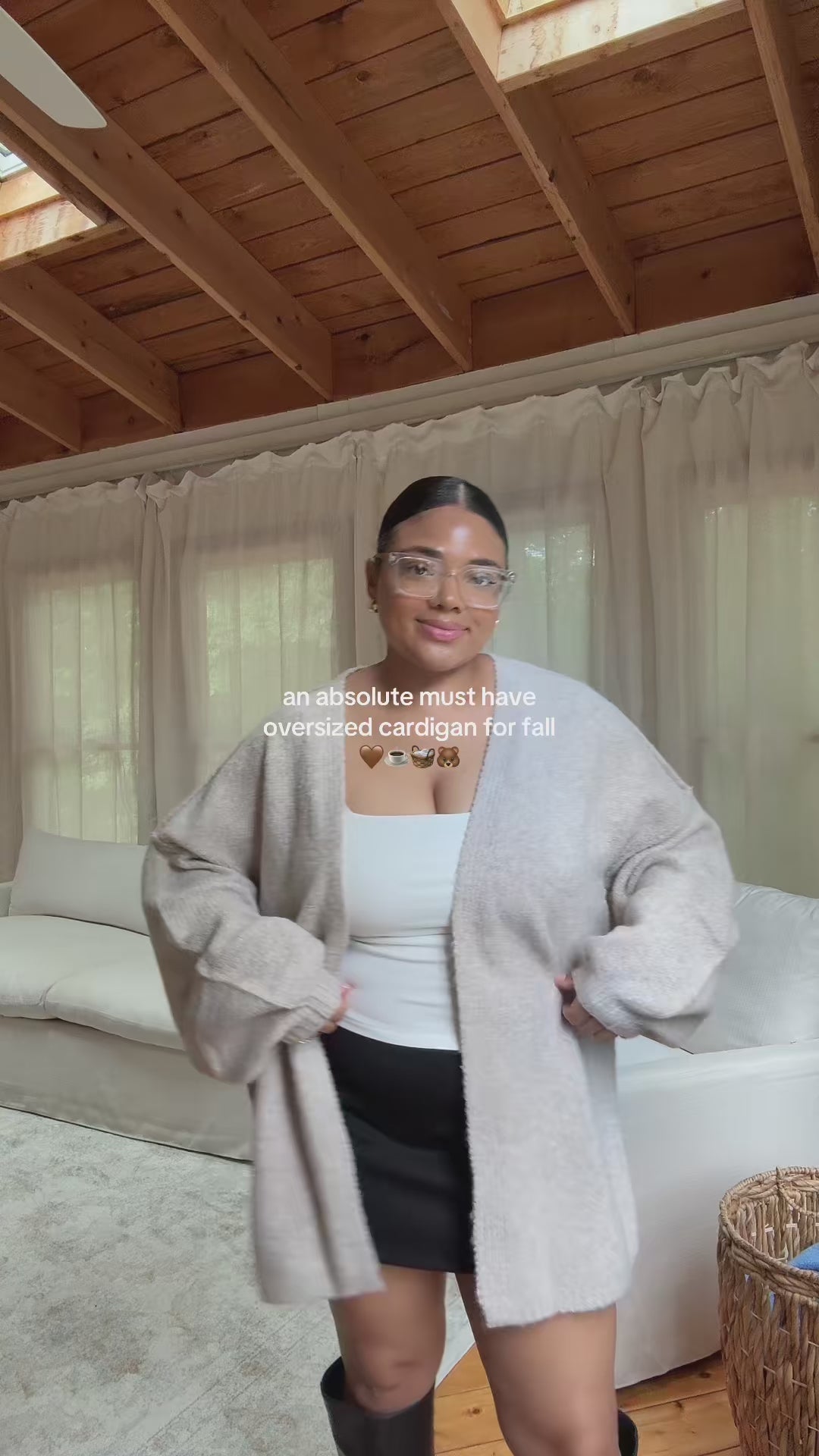 Naveo's Knit Cardigan video